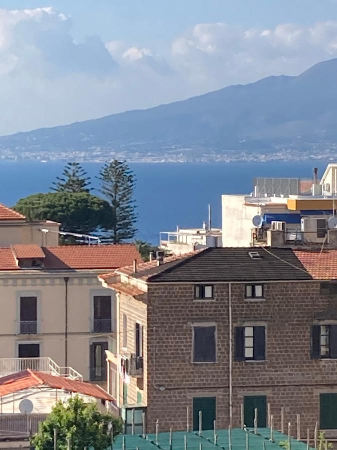 La Reginella Apartment Sorrento Exterior photo