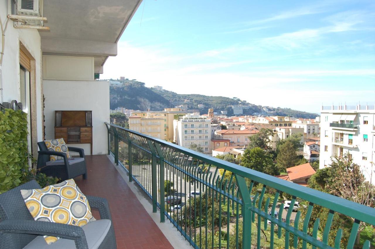 La Reginella Apartment Sorrento Exterior photo